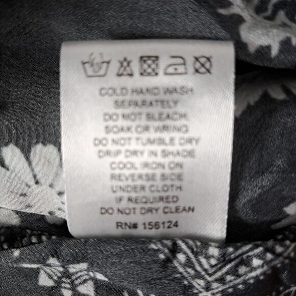 NWT Shana Wide Leg Capri Pants Womens Small Black Tropical Silky Pull On Resort - Picture 16 of 16